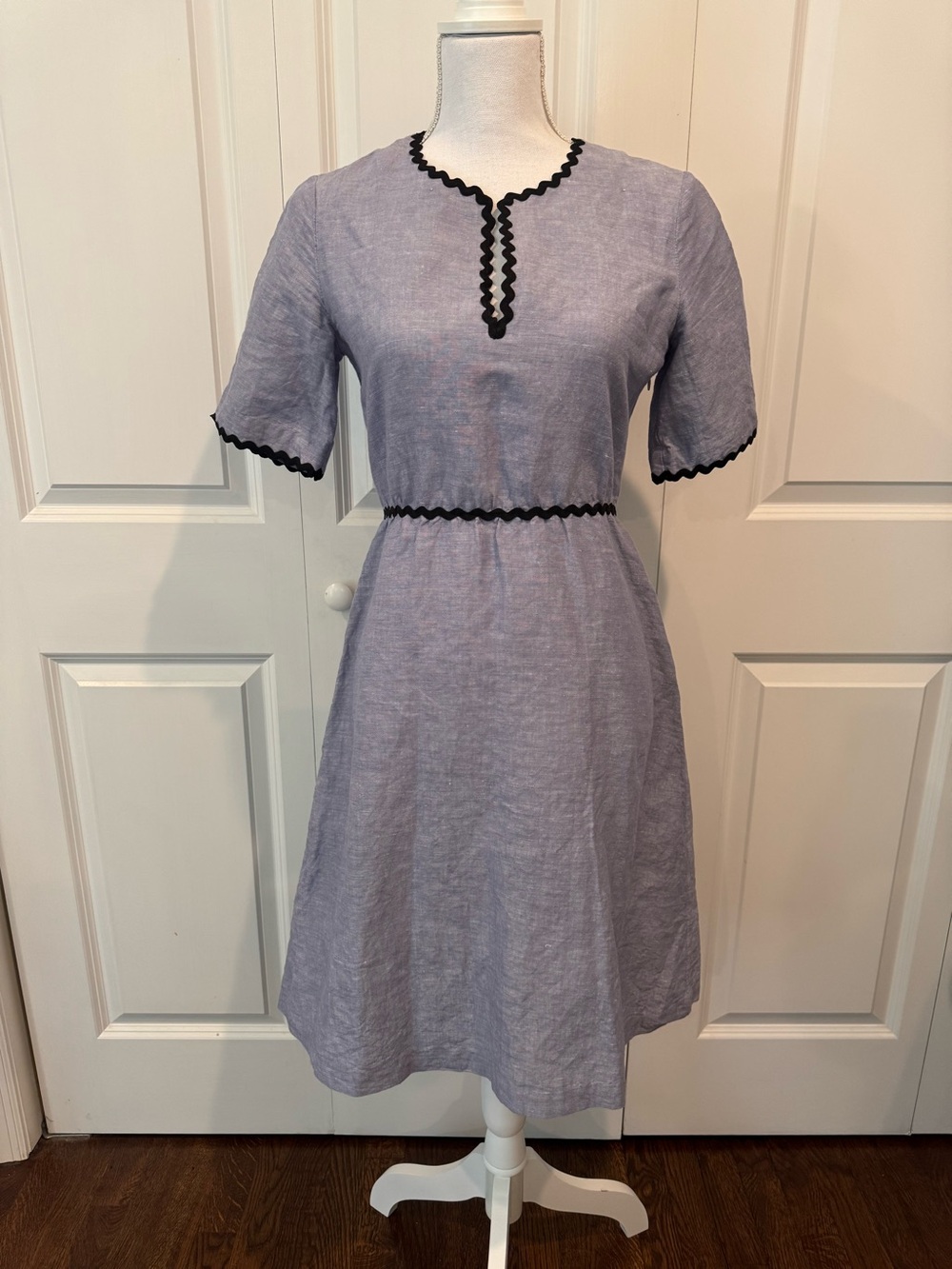 & Other Stories Chambray Blue Linen Ric Rac Trim Midi Dress Size 6 US / 36 EUR